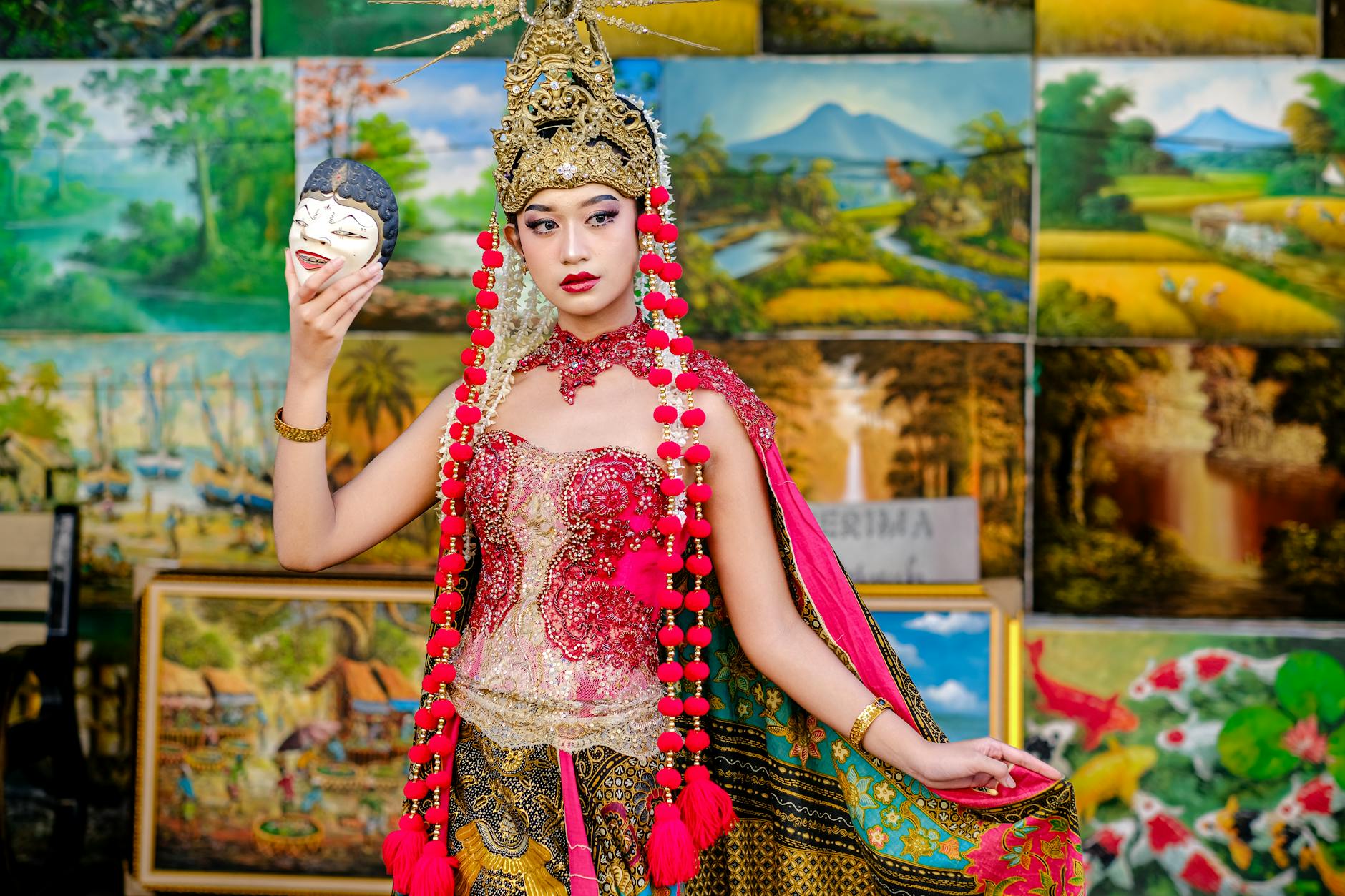 Gambar menampilkan pertunjukan tari tradisional yang memadukan elemen seni visual dan budaya Indonesia